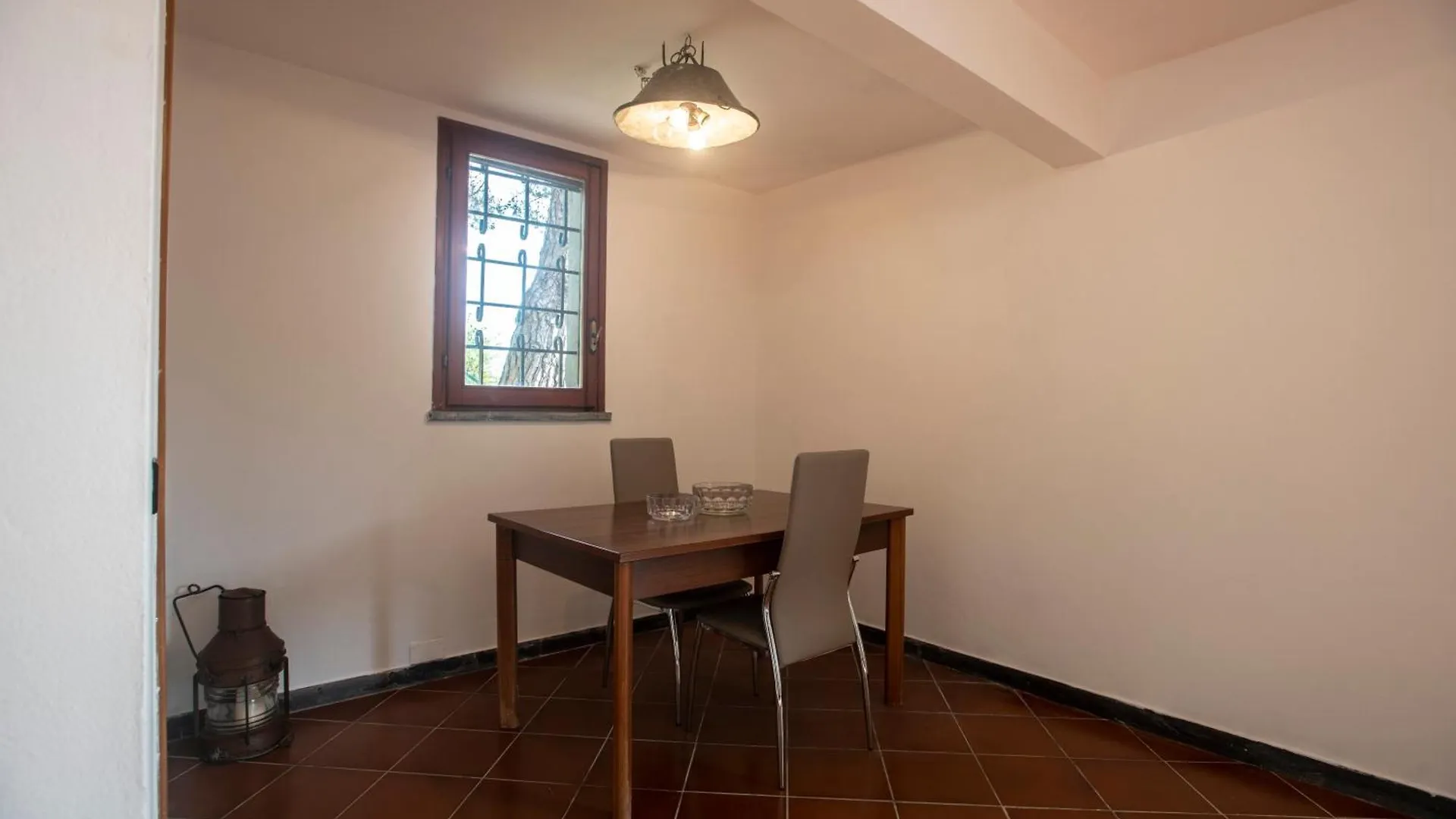 079B - La Villa Storica Il Vigneto 45A, 7 Minuti Dal Mare - Parcheggio Privato Gratis Litorno Apartment
